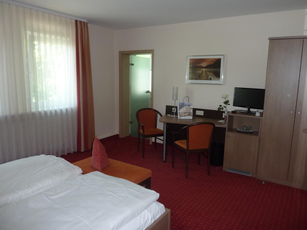 Hotel Gasthof Koenig Karl Freudenstadt Rum bild