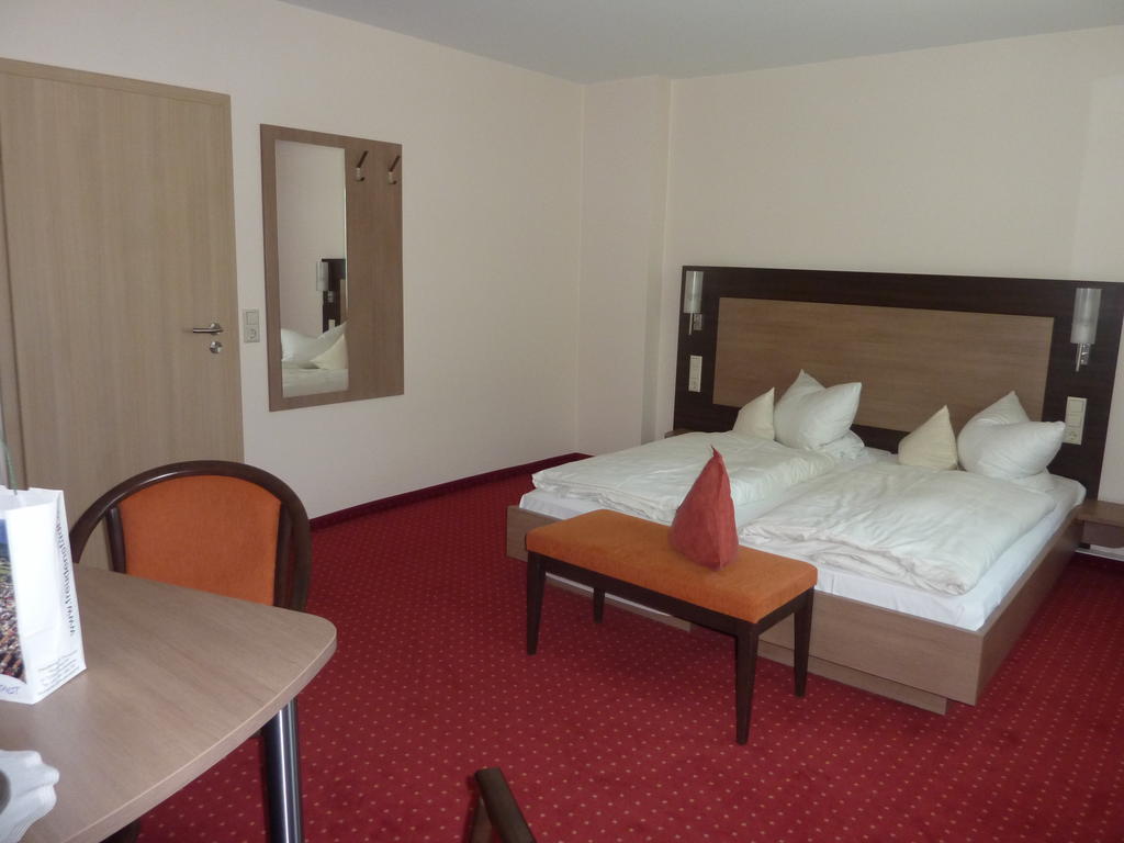 Hotel Gasthof Koenig Karl Freudenstadt Rum bild